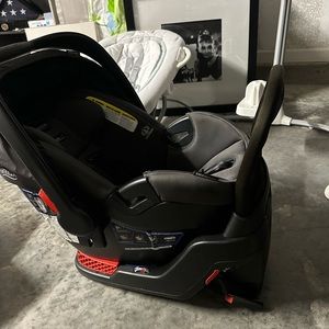 Britax with Base Infant Car Seat-Like New